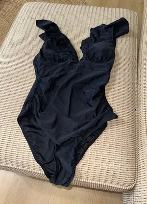 Cupshe black ruffle one piece thumbnail 1