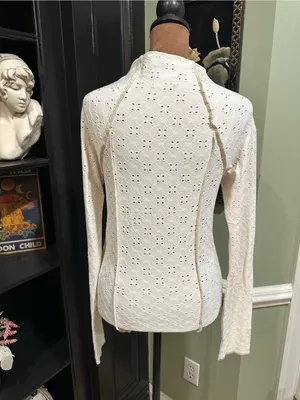Urban Outfitters Mock Turtleneck Structured Long Sleeve – Size Medium thumbnail 5