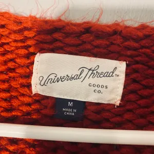 Universal Threads Red Long Sleeve Thick Knit Warm Cozy Sweater Women Sz M thumbnail 8
