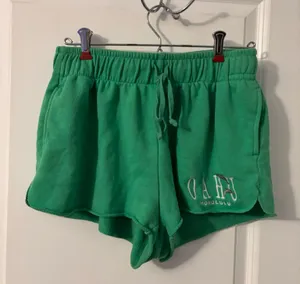 Wild Fable Vibrant Green Pull On Shorts with Elastic Waistband, Sz M thumbnail 1