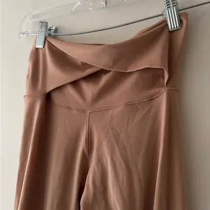 Offline by Aerie Wrap Waist‎ Tan Nude Buttery Soft Leggings thumbnail 2