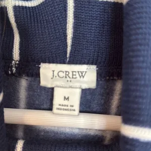 J.Crew navy windowpane turtleneck fleece sweater M thumbnail 4