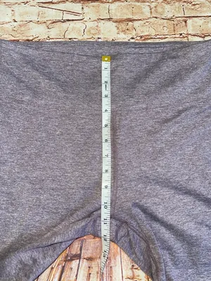 High-Waist Women’s Bike Shorts in Heather Lavender Gray thumbnail 3