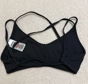 Gymshark Legacy Bra thumbnail 2