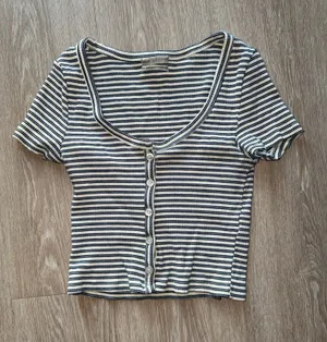 Urban Outfitters Crop Top thumbnail 1