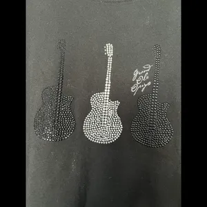 Grand Ole Opry Guitar Graphic Tee XL thumbnail 2