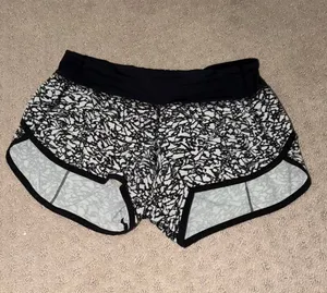 Lululemon Speed Up Shorts 2.5" thumbnail 1