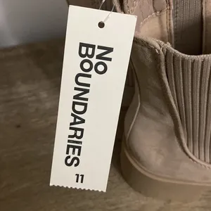No Boundaries New! Women’s tan knit Chelsea ankle boots size 11 thumbnail 6