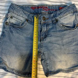 Arizona Jeans Short Size 10Jr. Waist: 24 inches thumbnail 3
