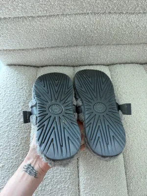 UGG Slides Fur  thumbnail 5