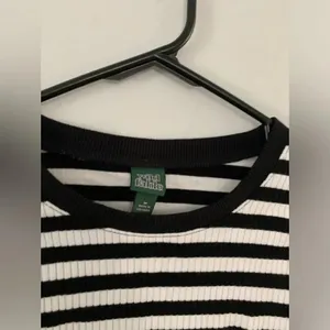 Wild Fable Stripe Crop Top Long Sleeve White Black Shirt Size M thumbnail 4