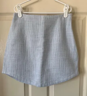 Abercrombie & Fitch tweed mini skirt thumbnail 1