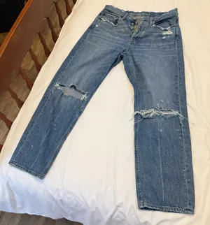 American Eagle 90s Boyfriend Jeans thumbnail 1