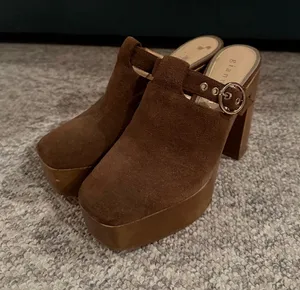 Gianni Bini Heels thumbnail 1