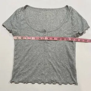 Aeropostale OG Tee Collection Gray Henley Baby Tee Size M Y2K Lettuce Trim thumbnail 6