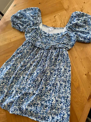 Blue floral dress Size M thumbnail 1