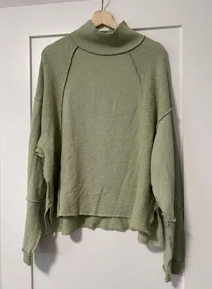 American Eagle NWT  Pull-over thumbnail 1