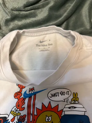 Nike tee thumbnail 3
