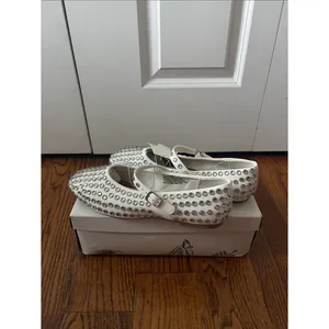 a new day Issa White Studded Mary Jane Flats Size 9.5 New with Tags thumbnail 5