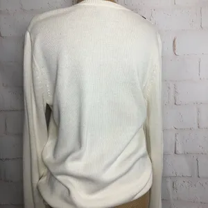 ⬇️ IZOD Golf Cream Argyle V-Neck Women’s Sweater thumbnail 5