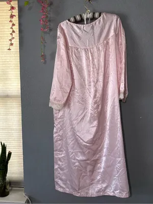 Vintage-Inspired Lace Trim Pink Satin Nightgown thumbnail 5