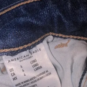 American eagle medium wash MOM jean size 4 long thumbnail 5