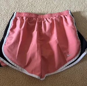 Nike Shorts thumbnail 1