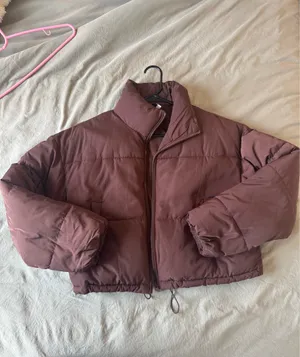 H&M Cropped Puffer Jacket in Chocolate thumbnail 2
