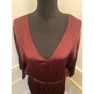 Vince Crushed Satin Flutter Sleeve Dress in Burgundy Crinkle Plisse V Neck Shift thumbnail 4