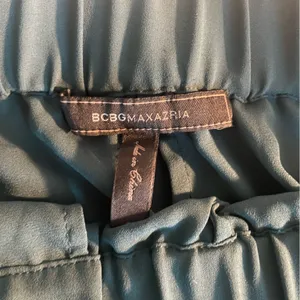 BCBGMaxAzria Dark Green High-Waist Shorts, small thumbnail 5