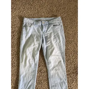 Old Navy Women's Rockstar Light Wash Regular Jeans Size 14‎ thumbnail 2