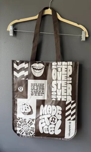 Lululemon Reusable Tote Bag with Graphic Prints Black thumbnail 1