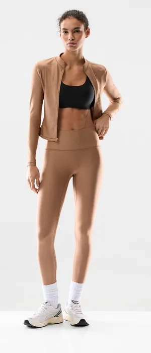 Aritzia Golden Cheeky Infinite Hi-Rise 26" Legging Chocolate Mousse size 8 NWT thumbnail 1
