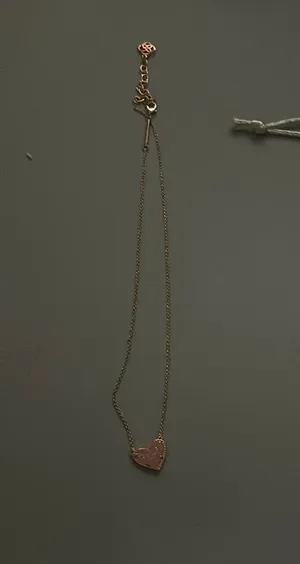 kendra scott pink and rose gold heart necklace in excellent condition thumbnail 1