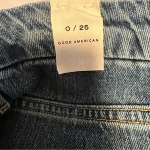 Good American Good Boy Double Slit Jeans 0/25 NWT High Rise BLUE404 Raw Hem thumbnail 8