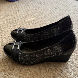 IMPO Women's Black Patent Dress Shoes with Silver Accents Size 9 thumbnail 11