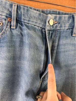 American Eagle Strigid Curvy Relaxed Denim Jean Shorts High Rise Women’s size 14 thumbnail 3