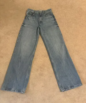 ZARA High Rise Jeans thumbnail 1