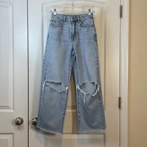 Garage High Waisted Wide Leg Distressed Denim Jeans Light Wash‎ Blue Size 25" thumbnail 2