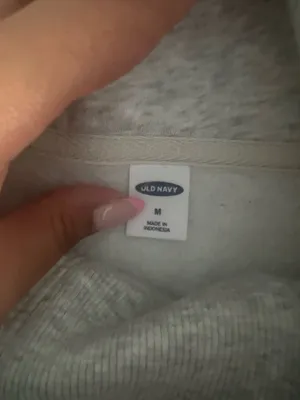 Old navy women’s grey oversized sweater thumbnail 9