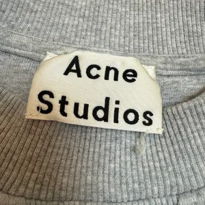Acne Studios Boxy Yana Face PSS17 Sweatshirt Made in Portugal Small thumbnail 3