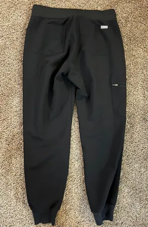 Women’s Scrub Set Black Size S/P Zamora Joggers And Casma Top thumbnail 4