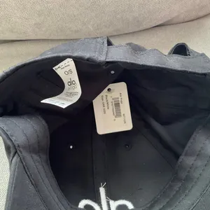 Alo Yoga Off-Duty Cap Black/White thumbnail 5