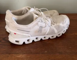 White On Cloud Shoes Women’s  thumbnail 1
