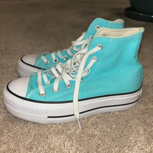 Converse thumbnail 1