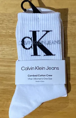 NWT Women’s Calvin Klein Jeans cotton crew socks white size OS fit Sz 9 10 11 thumbnail 1