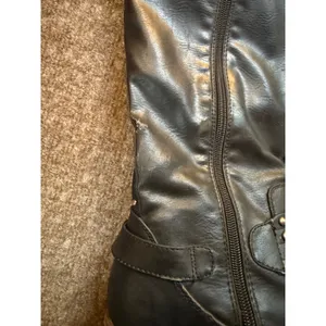 Women's Black Studded Buckle Boots Size 10M zipper Motorcycle Biker Penelope thumbnail 6