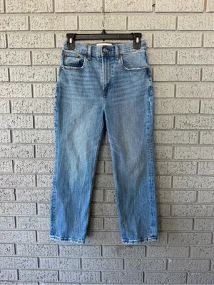 Abercrombie & Fitch Ultra High Rise Ankle Straight Jeans Black Size 26/2 thumbnail 2