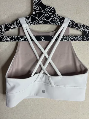 Lululemon Energy Bra High Neck Long Line Medium Support ribbed white size 8 thumbnail 3