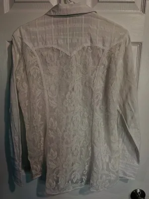 Women’s Ariat White Long-Sleeve Button-Up Shirt With Sheer Back. thumbnail 2